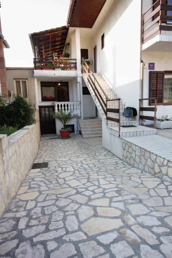 Double Room Vrbnik 5301B מראה חיצוני תמונה